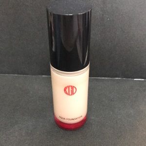 Koh Gen Do Aqua Foundation shade 213